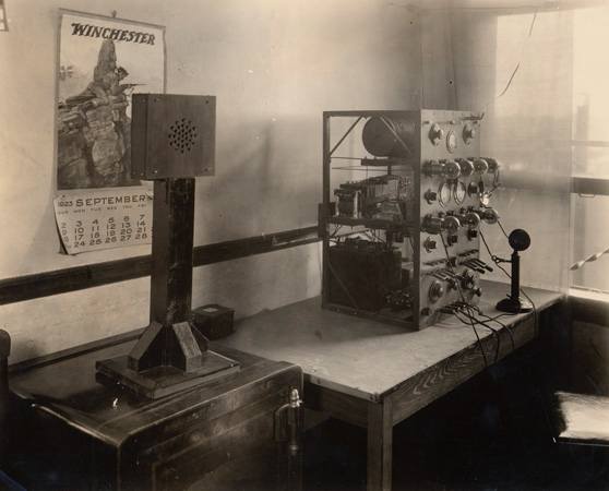 WPAJ New Haven transmitting equipment circa September 1923